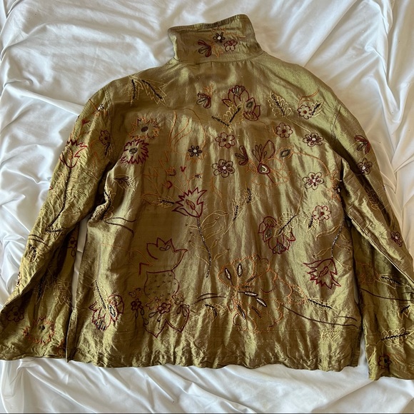 🪴Vintage Y2K Silk Green Embroidered Top🪴 - Picture 5 of 10